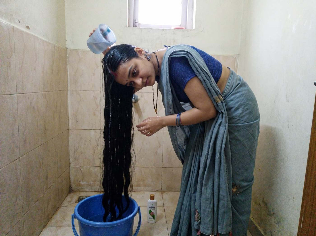 Black Seed Red Onion Hair Oil – washing with mild shampoo